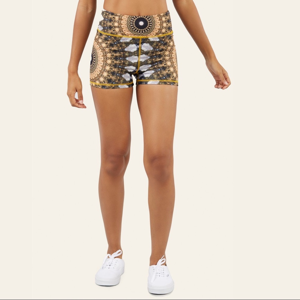 Wolven Noor printed high-waisted shorts